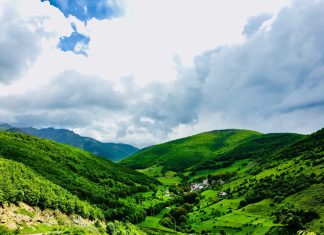 سفر به سرزمین قلعهها و جنگلهای مهآلود – خبرگزاری مهر | اخبار ایران و جهان