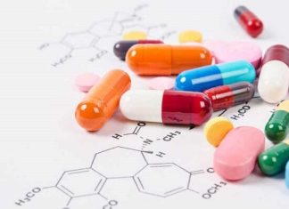 تبلیغ غیرقانونی دارو روی تابلوهای درمانگاه؛ نهاد ناظر کجاست؟ – خبرگزاری مهر | اخبار ایران و جهان