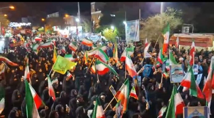 مردم نورآباد: «فرمانده بده فرمان، حکم آنچه تو فرمایی»
