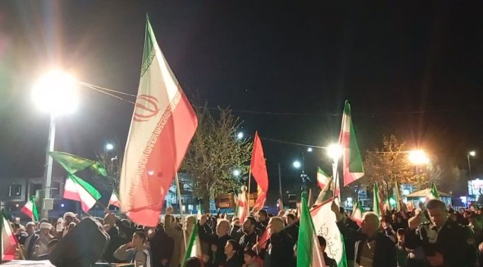 اجتماع شبانه مردم فراهان در حمایت از رهبر انقلاب و نیروهای مسلح