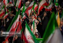 نبض گلپایگان شبها در میدان میزند